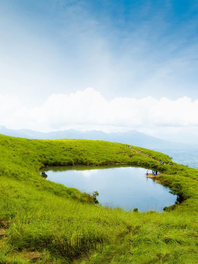 Trek to HEART-SHAPED lake in Kerala Trek to HEART-SHAPED lake in Kerala